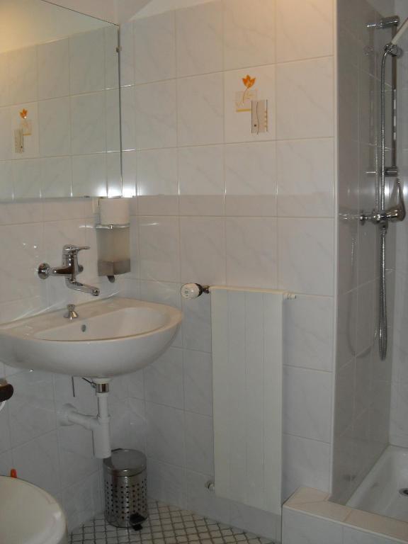 Hotel Edelweiss Flurlingen ภายนอก รูปภาพ